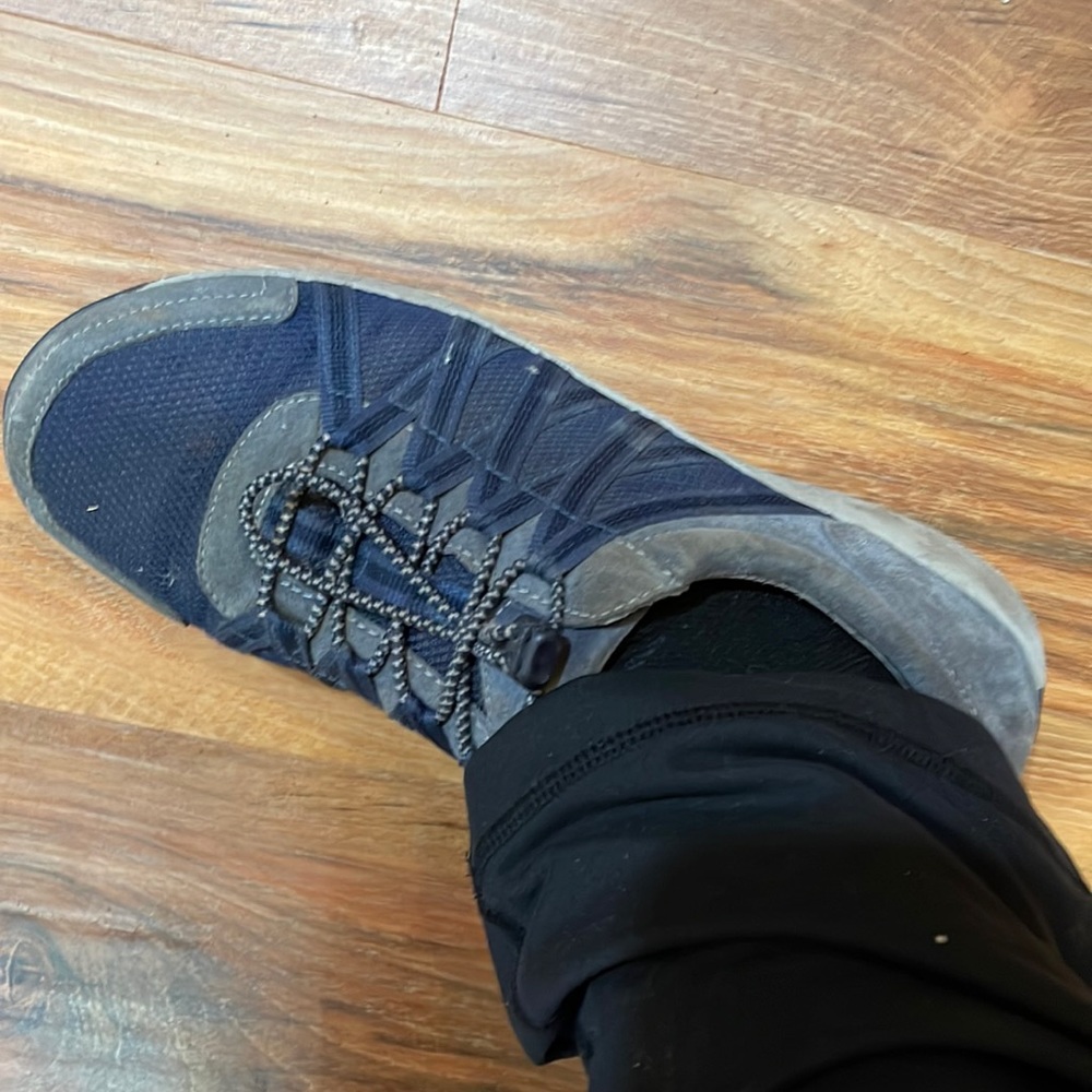 Awesome comfy shoes size 10 in USA. Dansko brand and adorable